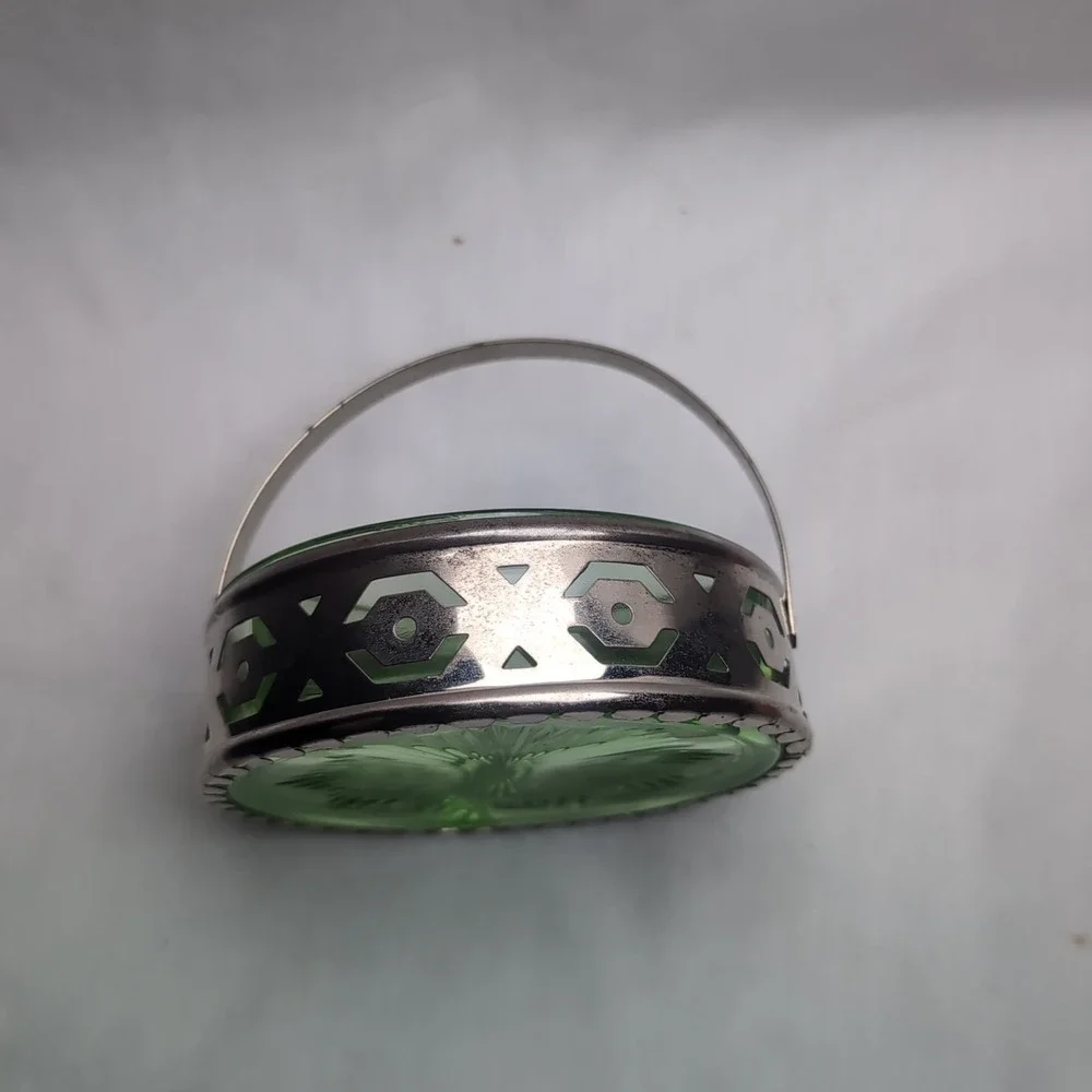 VTG Depression Glass Green Uranium Divided Condiment Dish W/Metal Basket